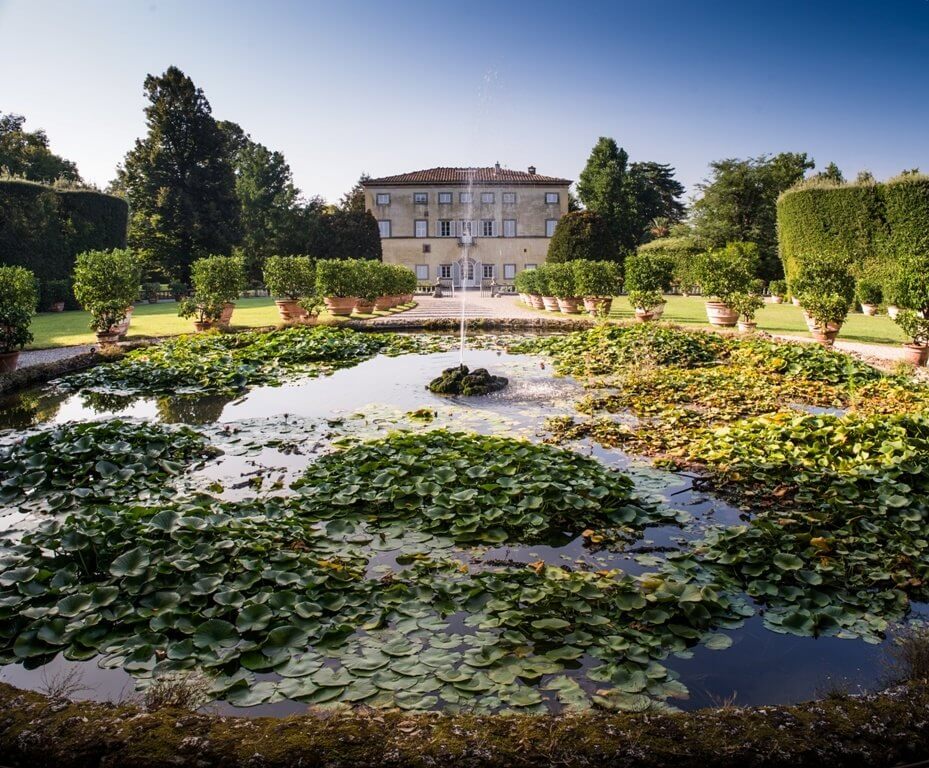 Villa Sola Cabiati gardens and wedding atmosphere